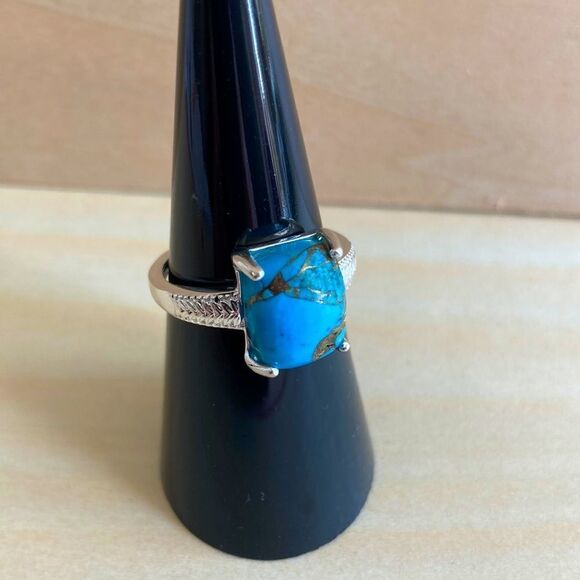 Turquoise Ring - Picture 1 of 12